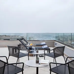 One One Two Hotel