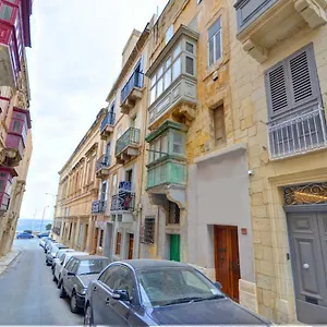 Appartement West Street Duplex, La Valette